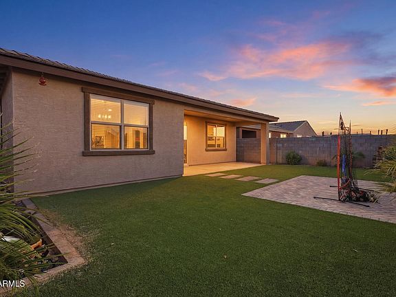 3rd image of 15996 W HONEYSUCKLE Drive