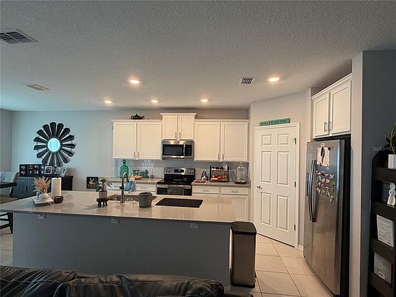 3rd image of 3363 BELLEZZA COURT