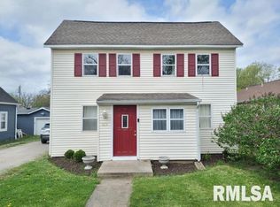 929 N 5th St, Riverton, IL