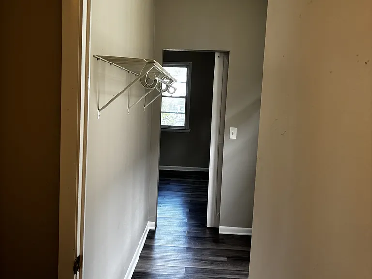 2468 S 6th St — Photo 24
