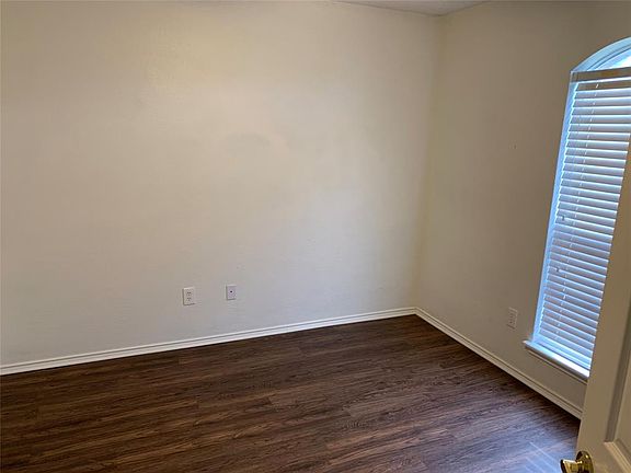 4th image of 6403 Nellie Dr