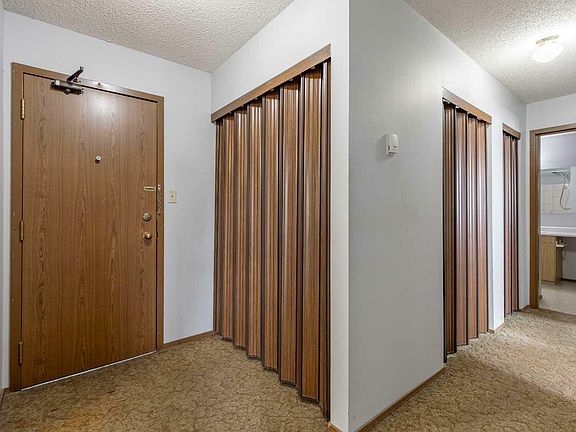3rd image of 85 Foxbend Cres N #409