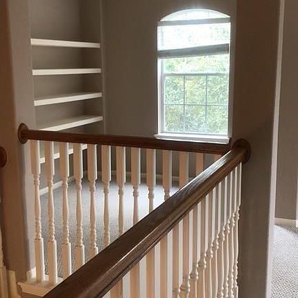 3rd image of 719 Hollyhock Dr