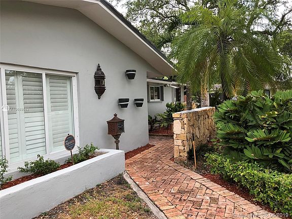 3rd image of 9295 SW 67th St #9295