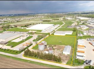 4501 Pro Farmer Rd, Cedar Rapids, IA 52404