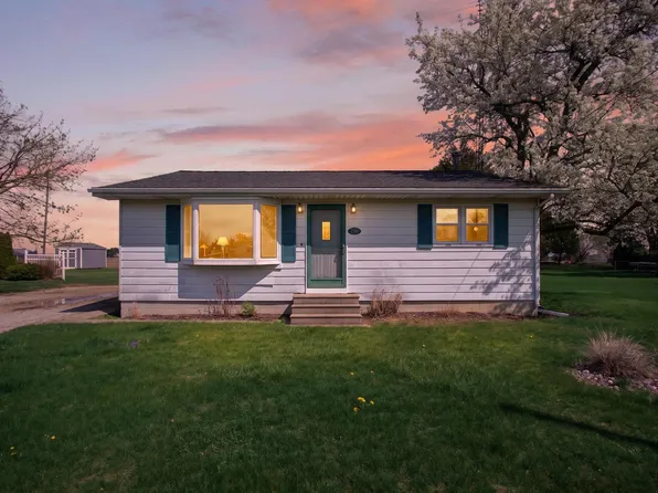 280 Somerset Dr, Cement City, MI 49233