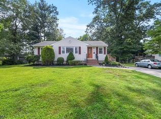 35 Marlin Ave, Pequannock, NJ 07440