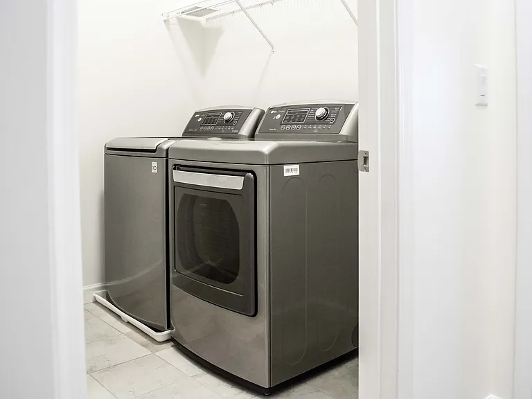 Laundry Room (Washer & Dryer)
