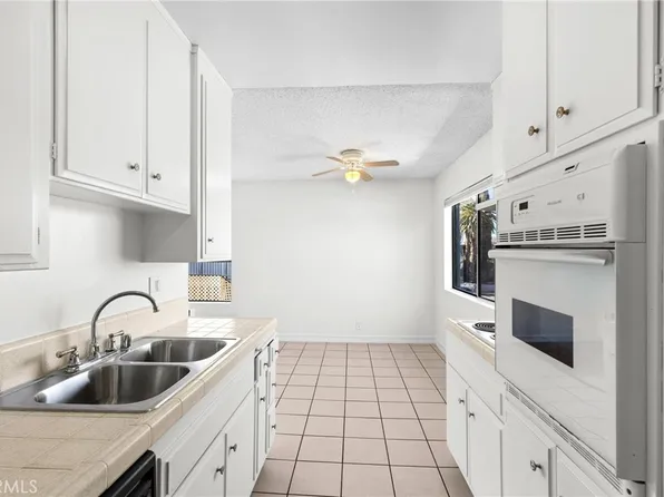 4924 Kester Ave #16, Sherman Oaks, CA 91403