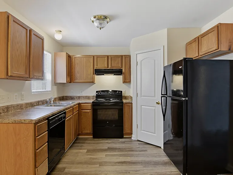 3707 Roseheim Ct — Photo 4