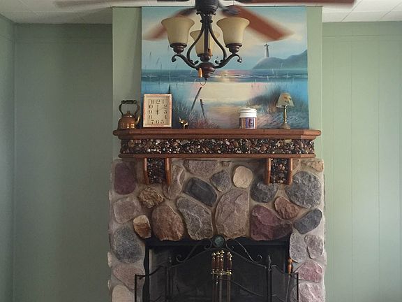 5th image of 1092 W Park Dr