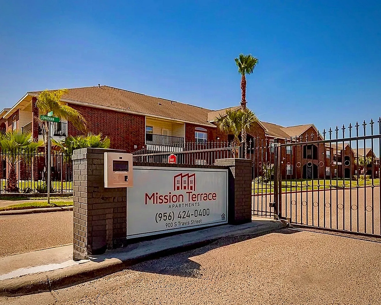 Mission Terrace Apartments — Photo 1