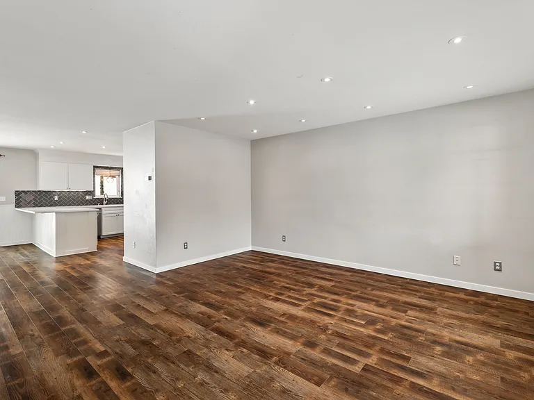 3450 Sunburst Ct — Photo 18