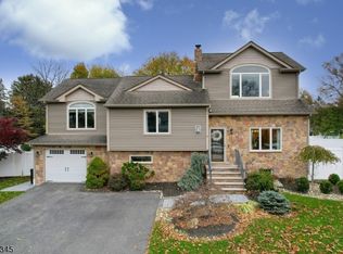 9 Haddon Rd, Wayne, NJ 07470