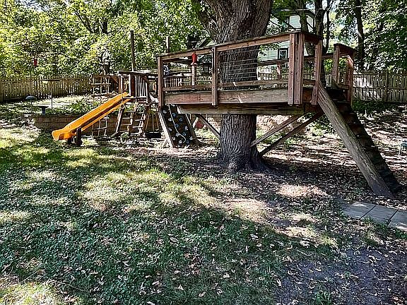 3rd image of 5820 Bartlett Blvd