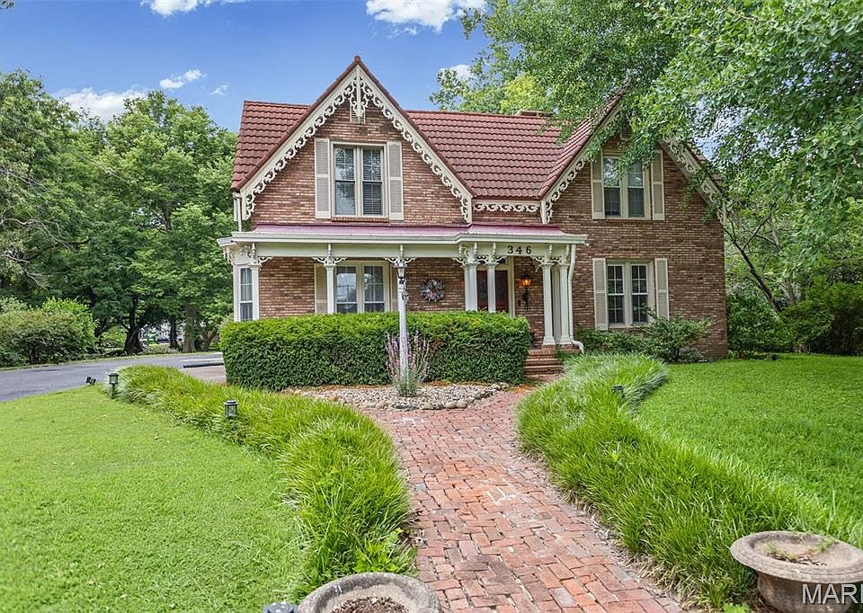 1st image of 346 College Ave
