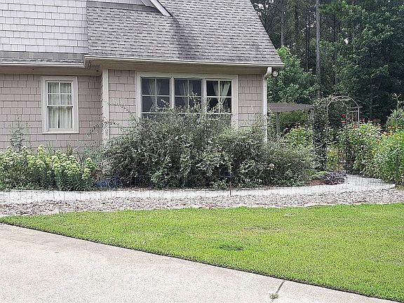 Side garden entrance