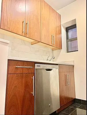 Rented by Bond New York | media 5