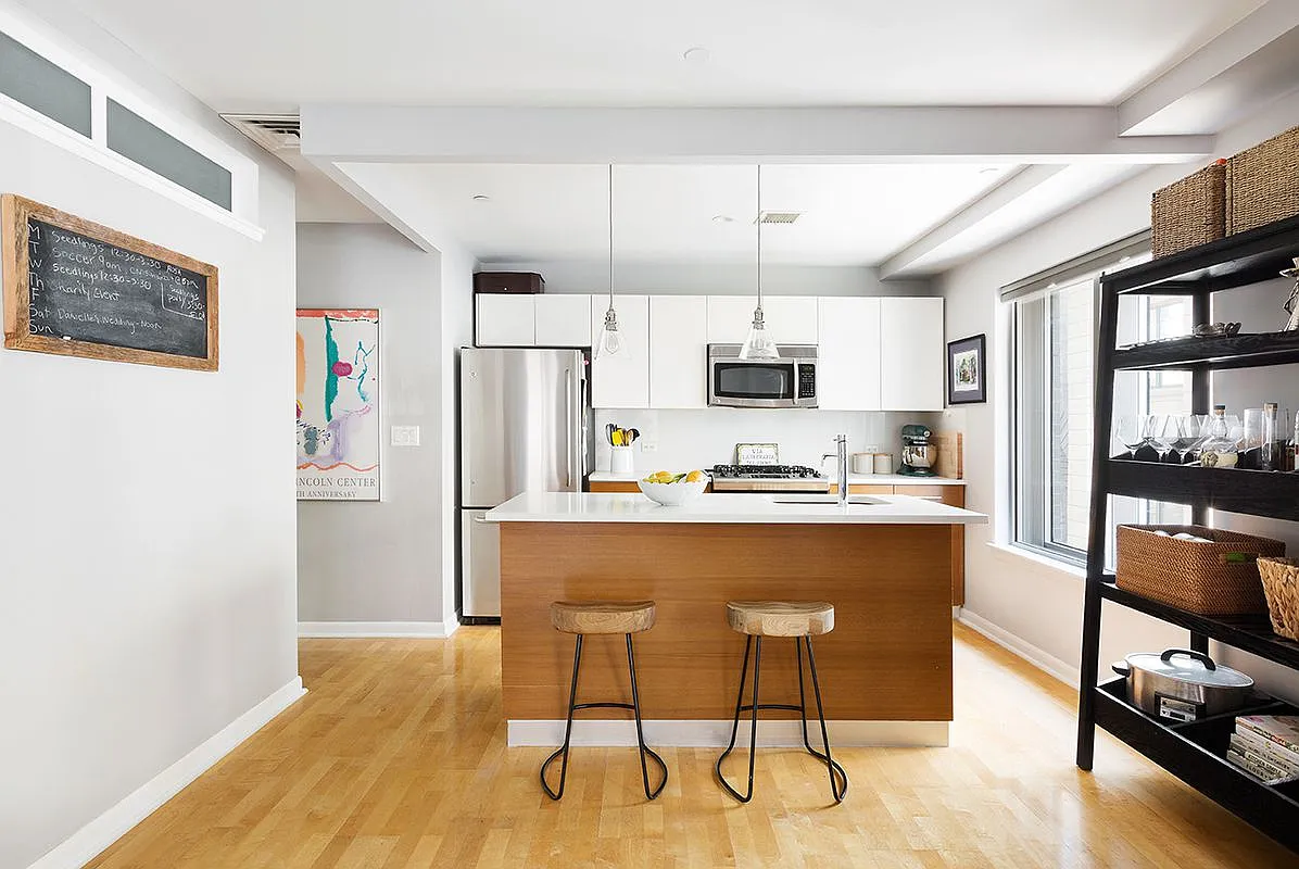 133 Water St APT 5E photo 1