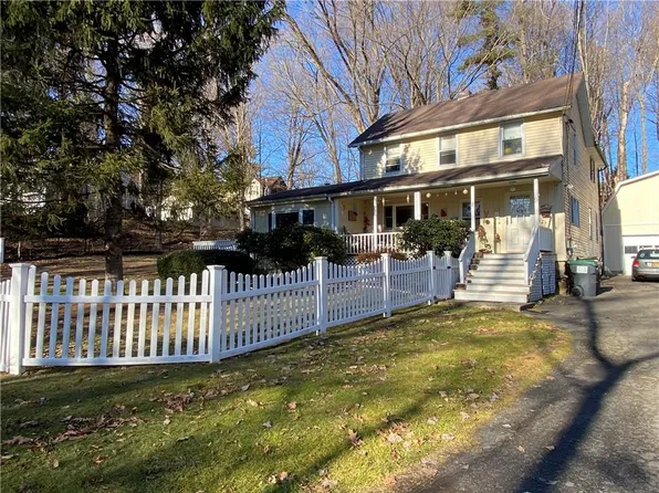 9 Spring Lake, Highland Mills, NY 10930