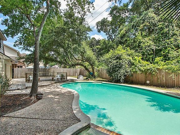 4th image of 15518 Winding Moss Dr