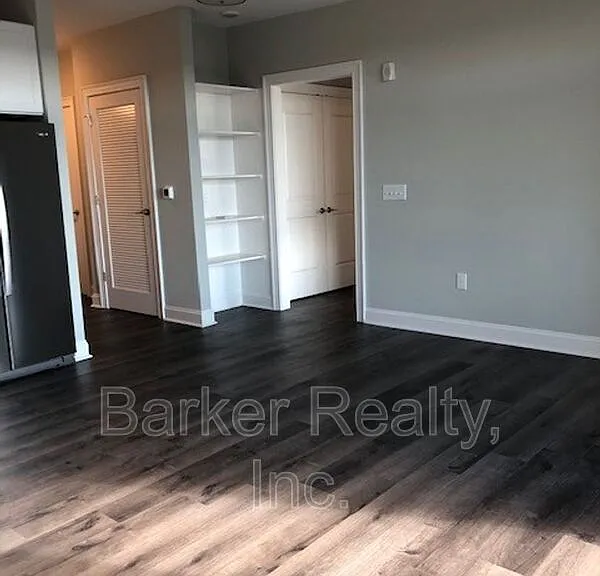 414 S White St #203 — Photo 5