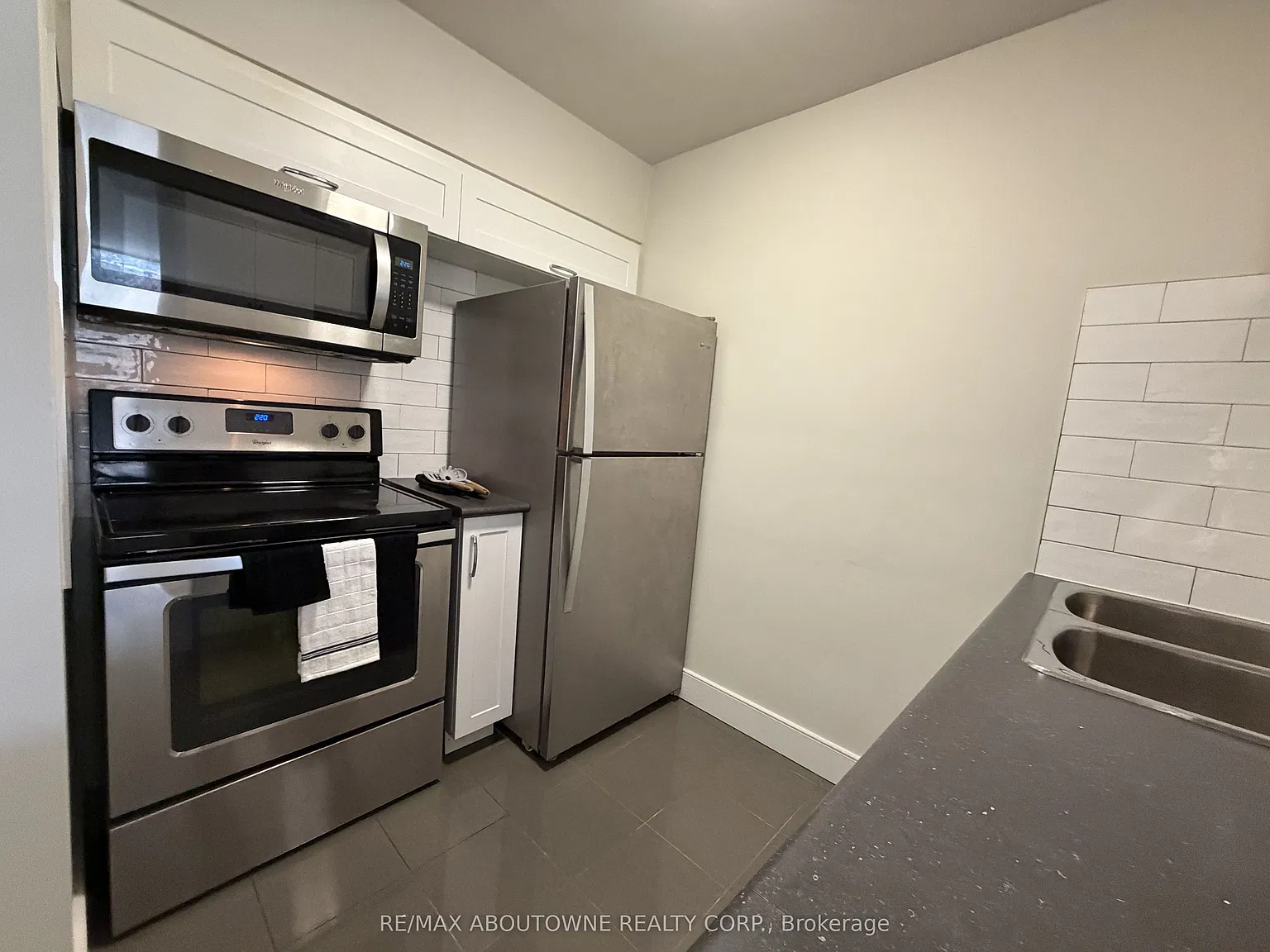 1 bed, $2,205 — Photo 4