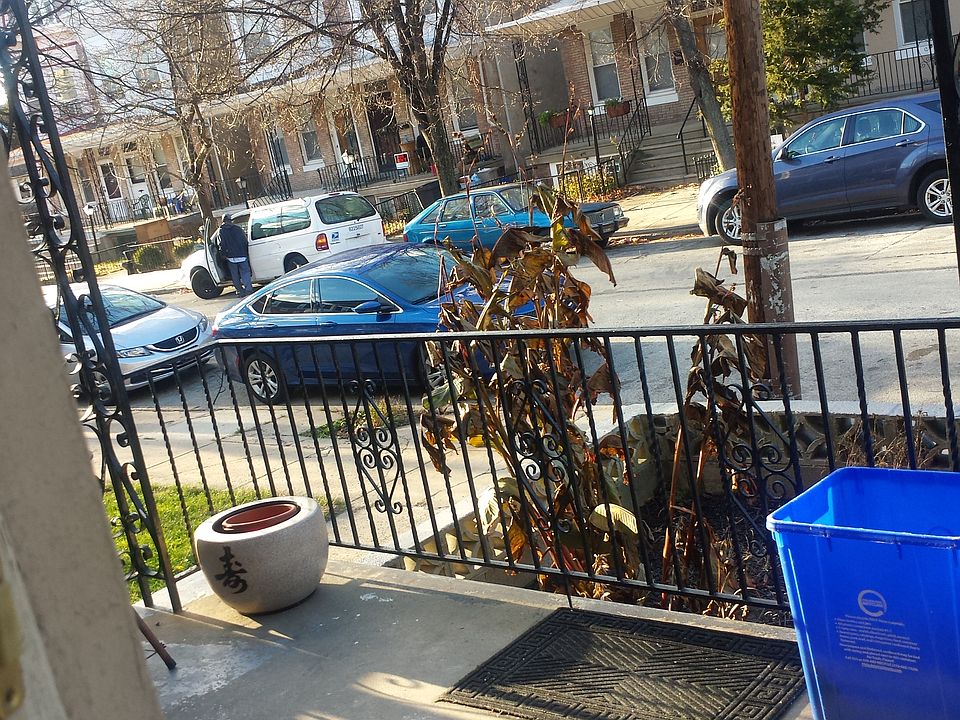 2nd image of 154 W Sharpnack St