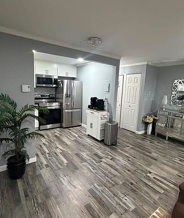 1st image of 9 Weld St APT 15