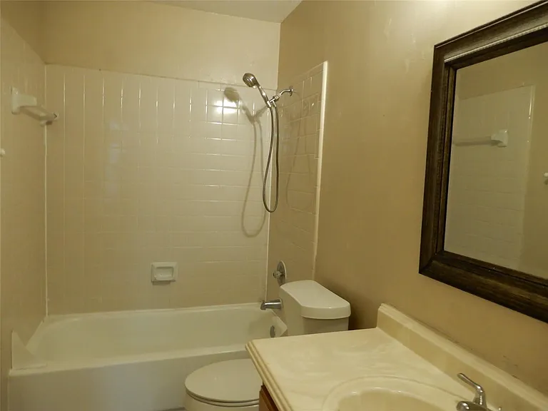 9797 Leawood Blvd #902 — Photo 10