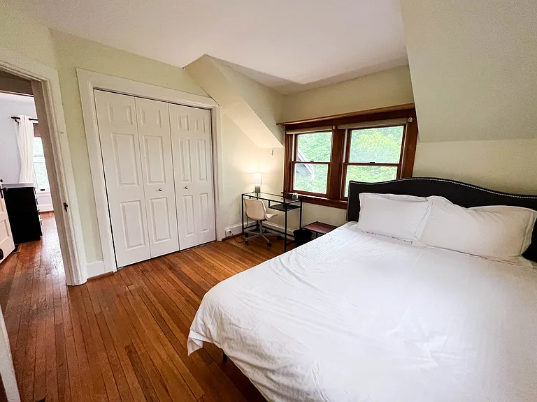 110 Linden Ave — Photo 15