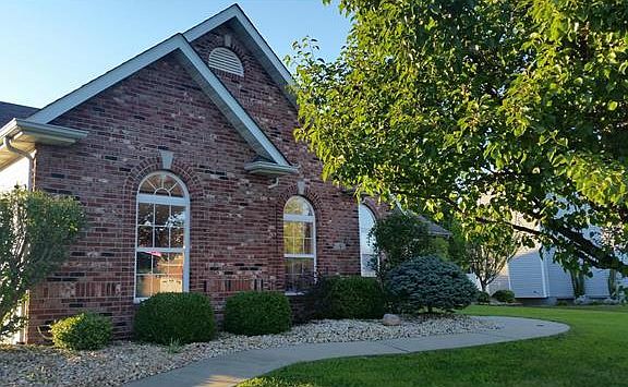 5th image of 9 Pin Oak Ct