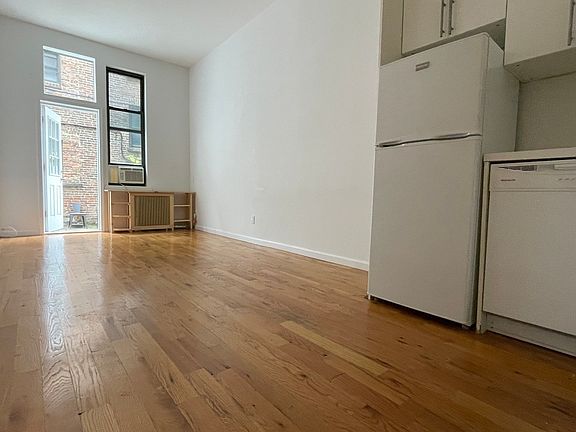 2nd image of 259 E 10th St #1FW
