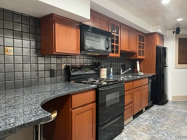 58 E Genesee St — Photo 6