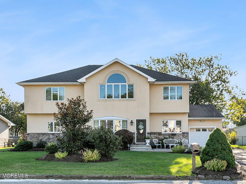 1st image of 509 Amherst Drive