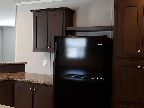 4th image of 516 Courtland Ln #596