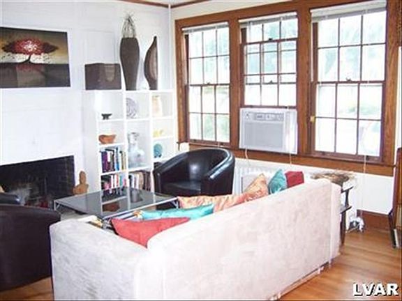 2nd image of 607 Norway Pl