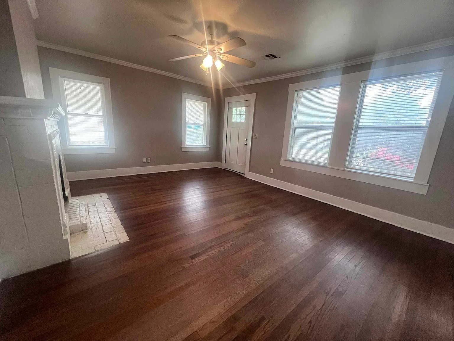 2 bed, 1002 sqft, $1,000 — Photo 4