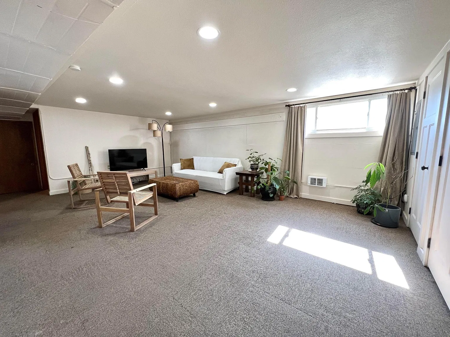 2 bed, 1300 sqft, $1,350 — Photo 3