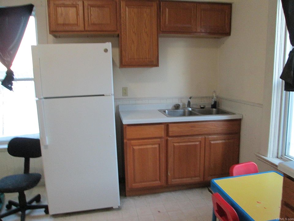 2nd image of 27 Trimountain Ave