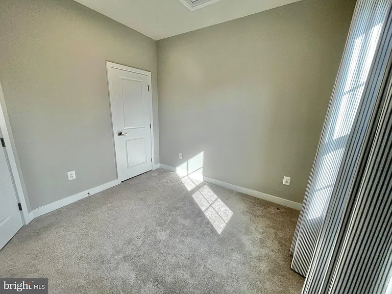 9537 Tall Oaks Rd — Photo 35