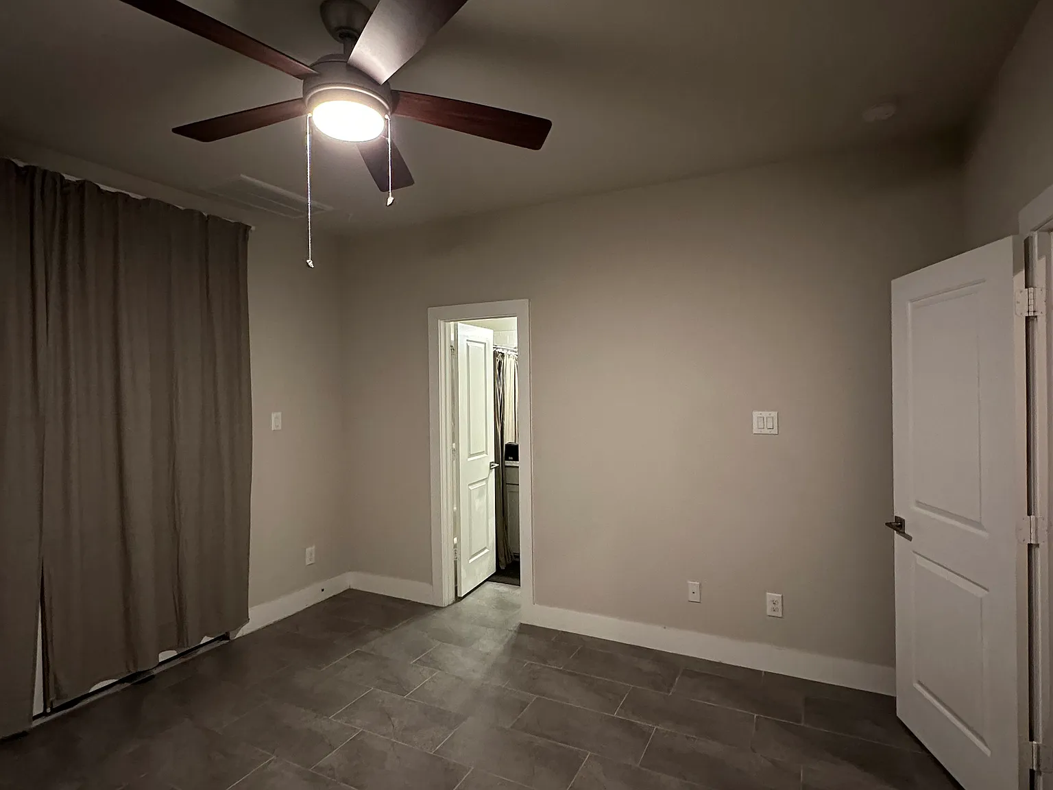 3 bed, 3.5 bath, 2313 sqft, $1,200 — Photo 1