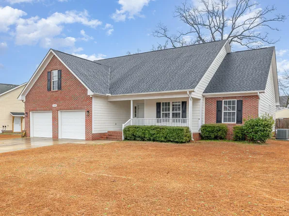 1415 Burford Ct, Fayetteville, NC 28314