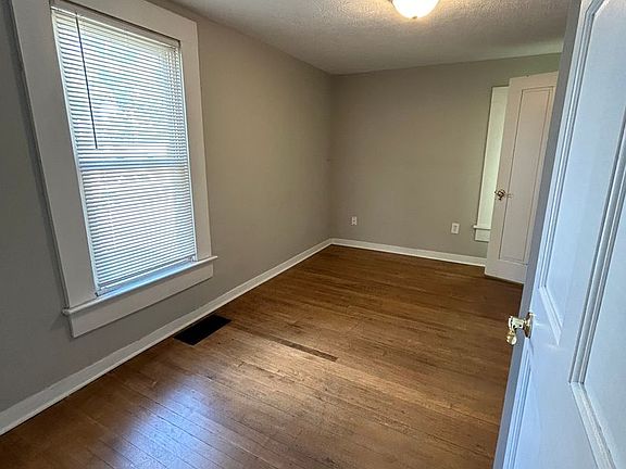 5th image of 822 Tippecanoe St #B