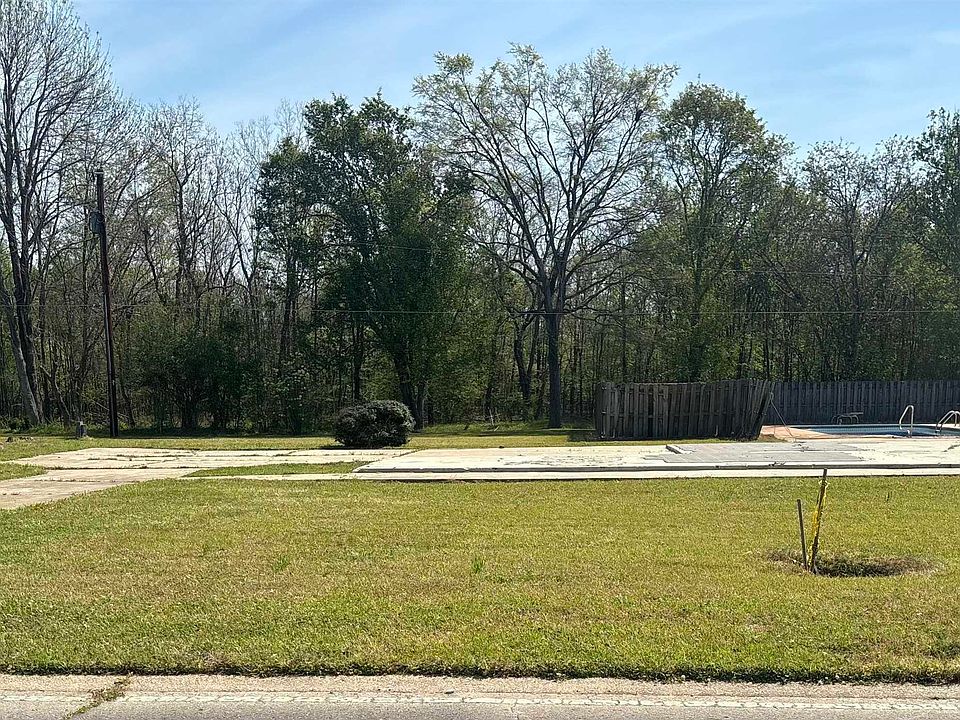 2nd image of 309 Ridgecrest Dr