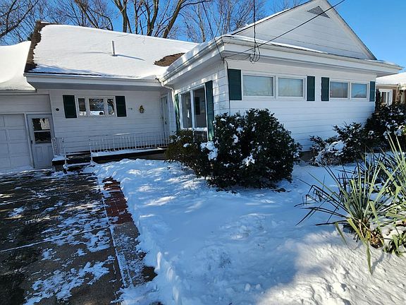 5th image of 1751 Mills St