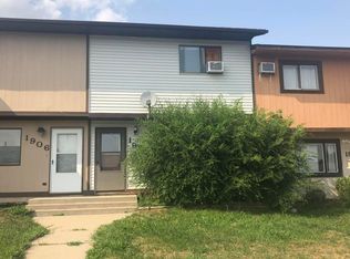 1904 30th St W, Williston, ND 58801