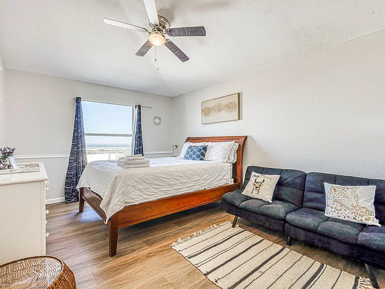 1627 Brillo Del Sol #C-T — Photo 6