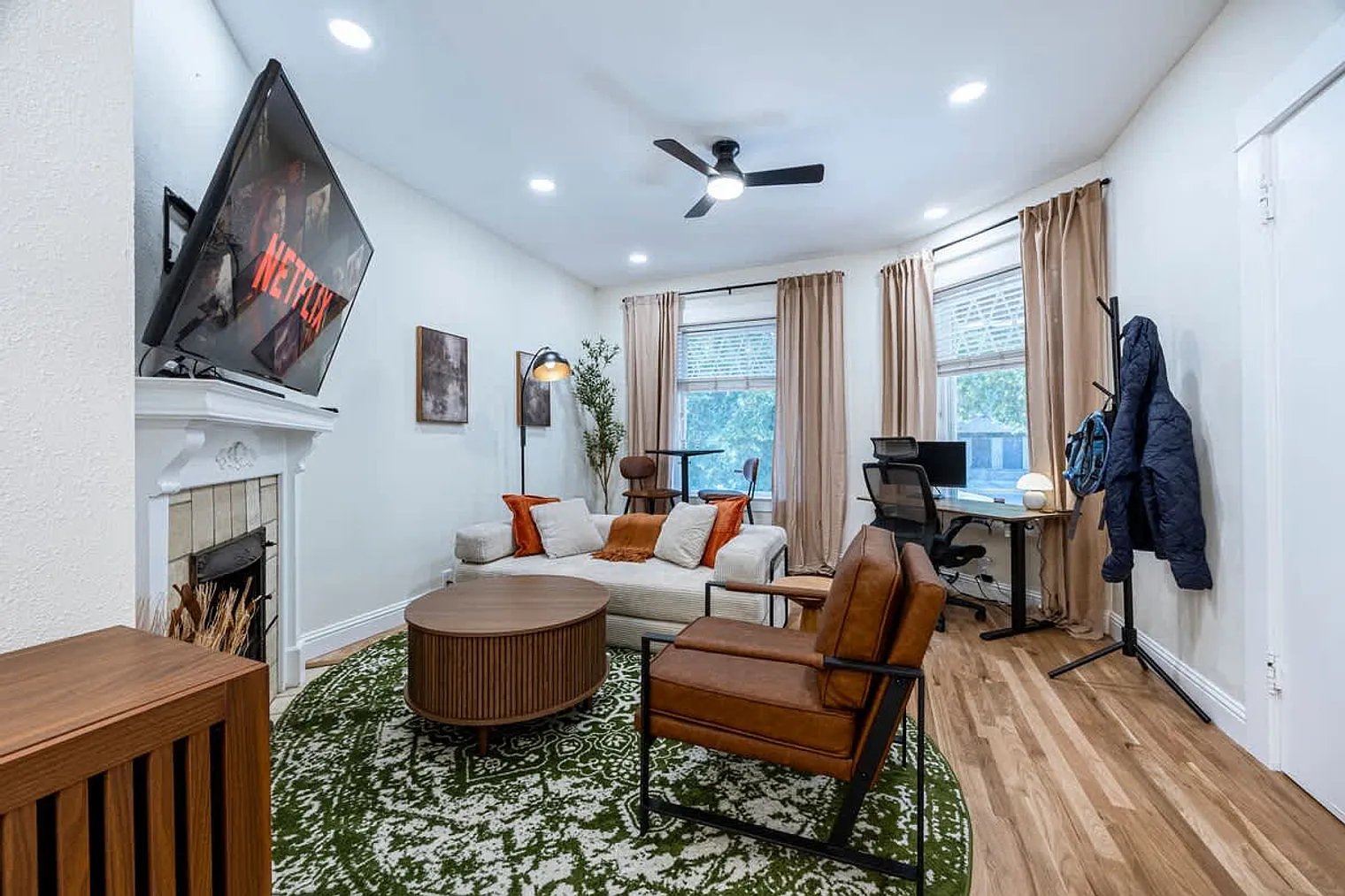 1 bed, 1.0 bath, $2,480 — Photo 1