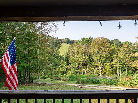 3rd image of 18490 Township Road 428